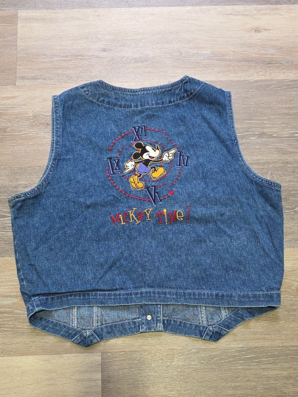 VNTG Mickey & Co Disney Blue Denim Embtroidered Vest V-Neck Button Front Sz Lg